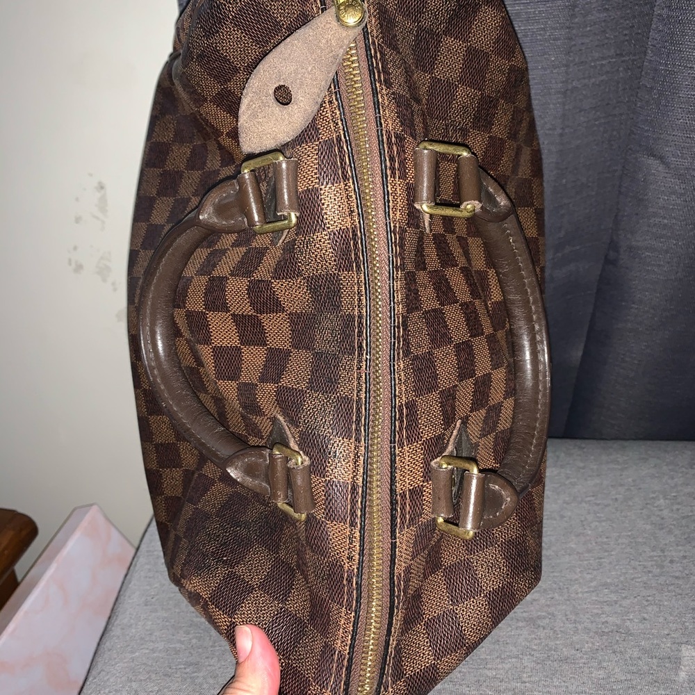 LV Speedy 30 - Picture 3 of 6